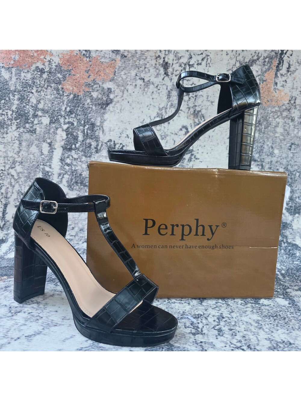 Size 10 Perphy black crocodile embossed platform T-strap heels